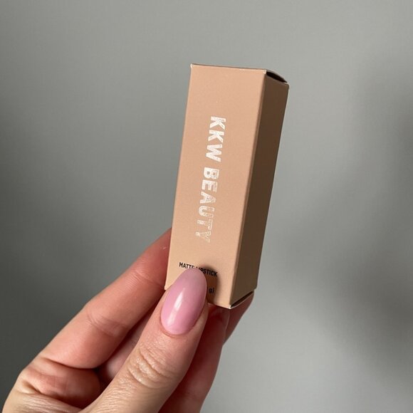 KKW Beauty Other - KKW BEAUTY matte lipstick - 90s moment